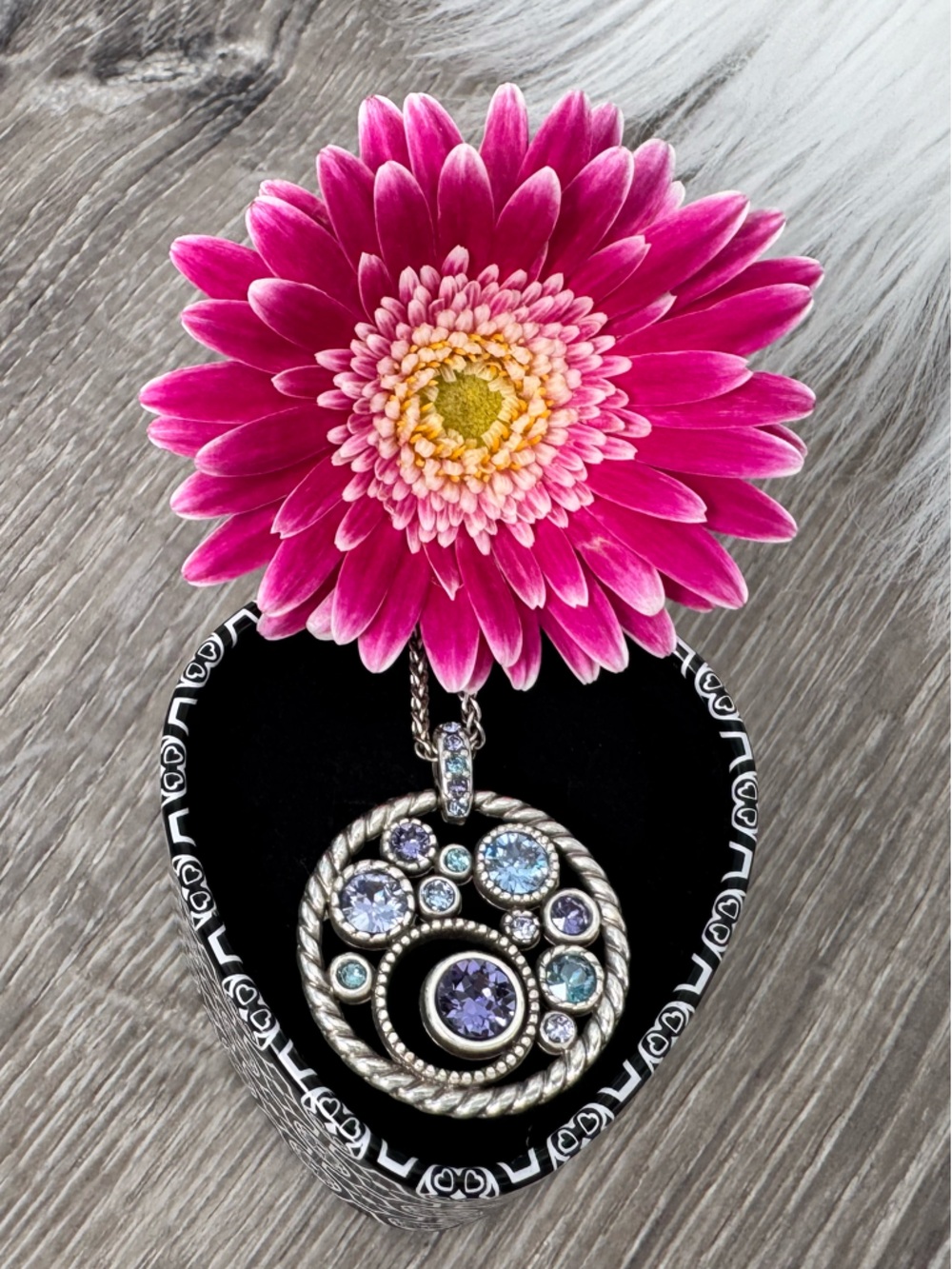 🩵 BRIGHTON Halo Round Pendant Necklace With Blue Purple Crystals💜